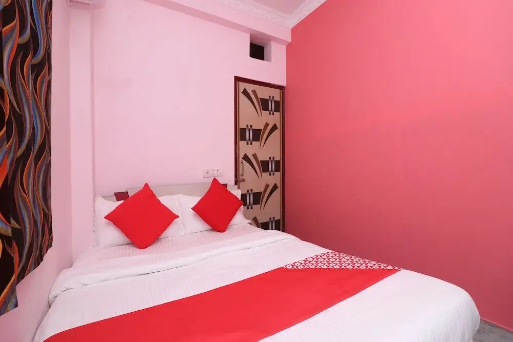 Karunamoyee Guest House By OYO Rooms