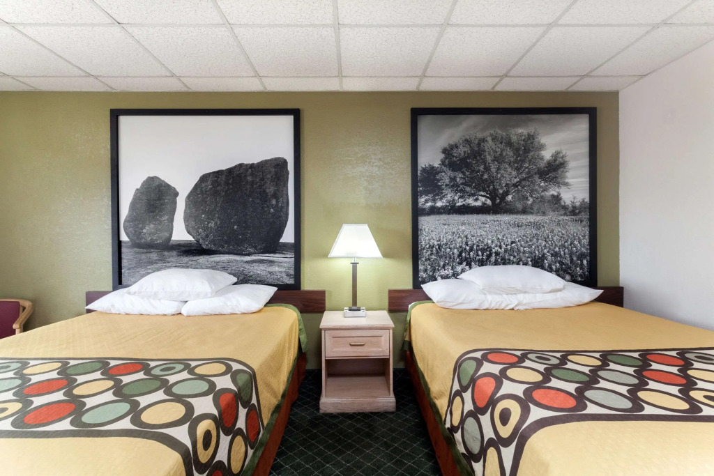 Super 8 by Wyndham Fredericksburg