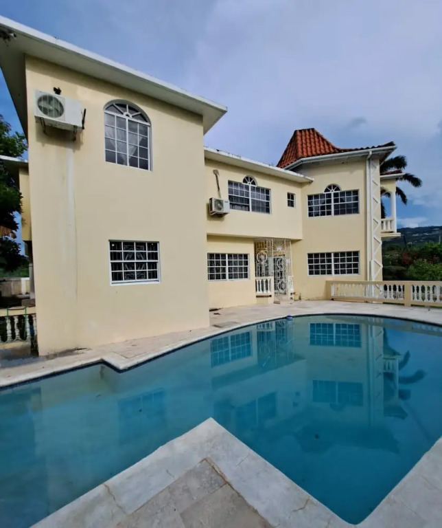 Affordable Rooms at Greensview