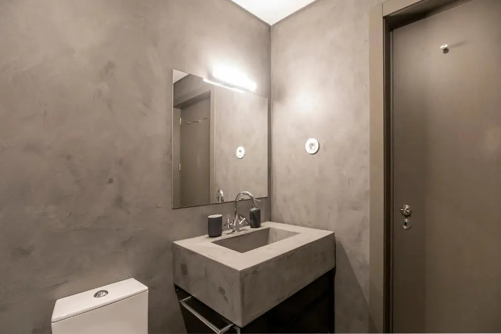 Modern 18th Century Flat