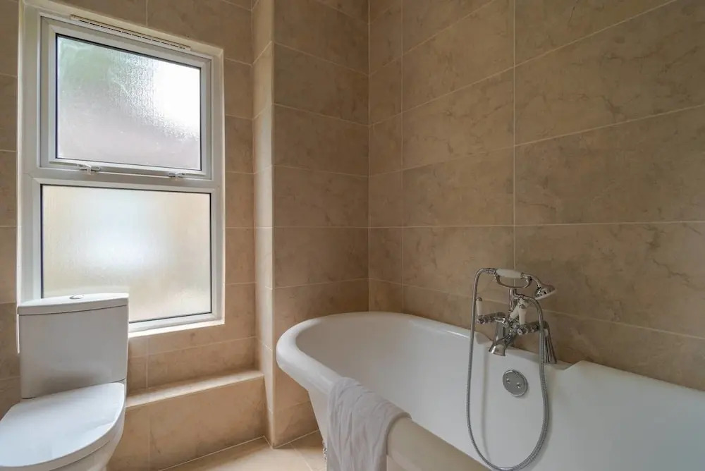 Bright 2 Bedroom Flat Easy Access to London Bridge
