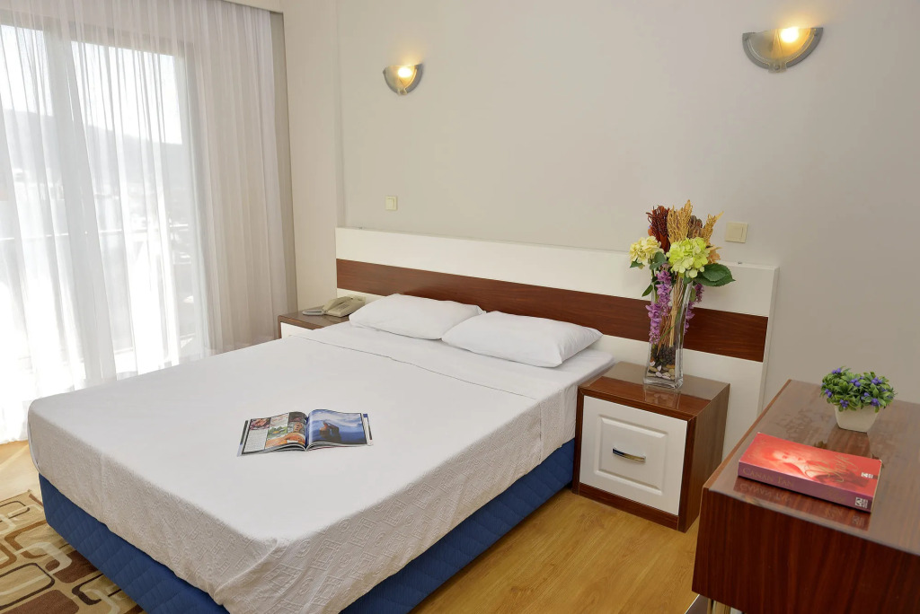 Calis Hotel