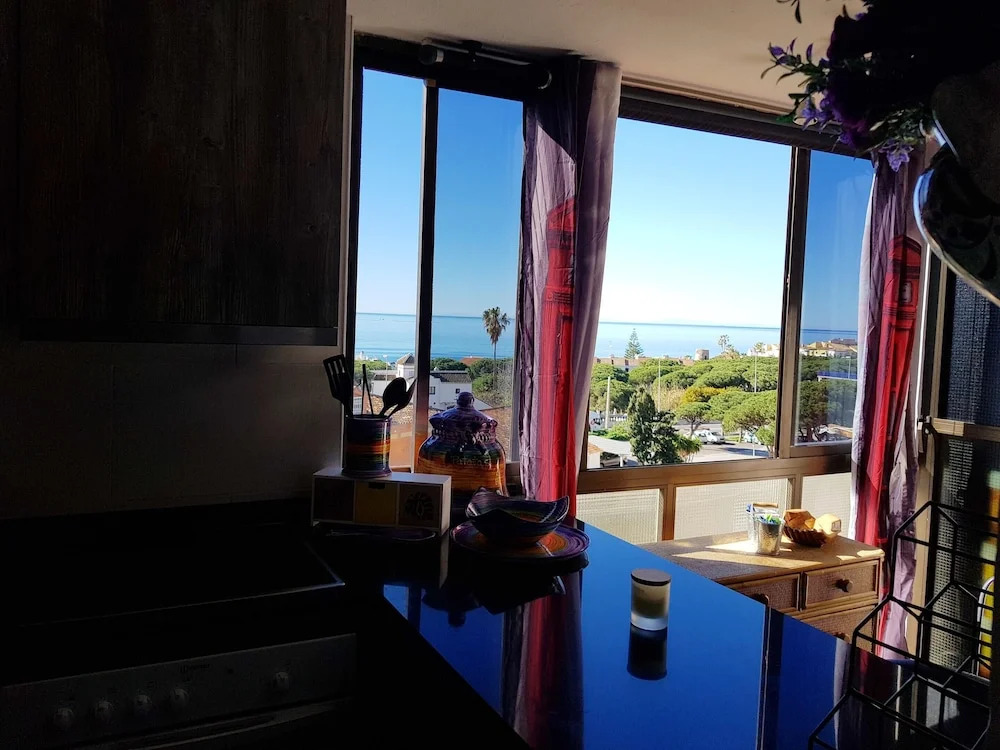 Studio in Calahonda, with Wonderful Sea View And Wifi - 200 M From the Beach