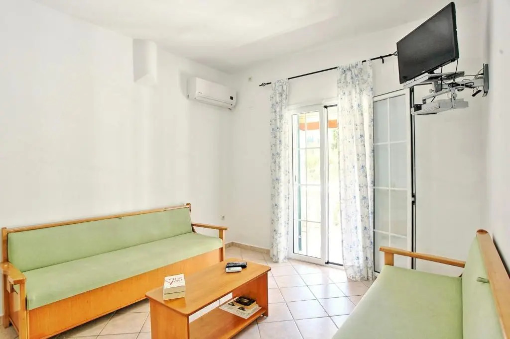Beach Villa Petros with private pool by DadoVillas