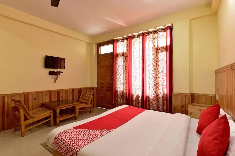OYO 16988 Hotel White Orchid