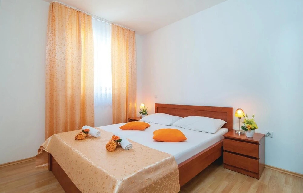 Nice Apartment in Supetar With 1 Bedrooms and Wifi