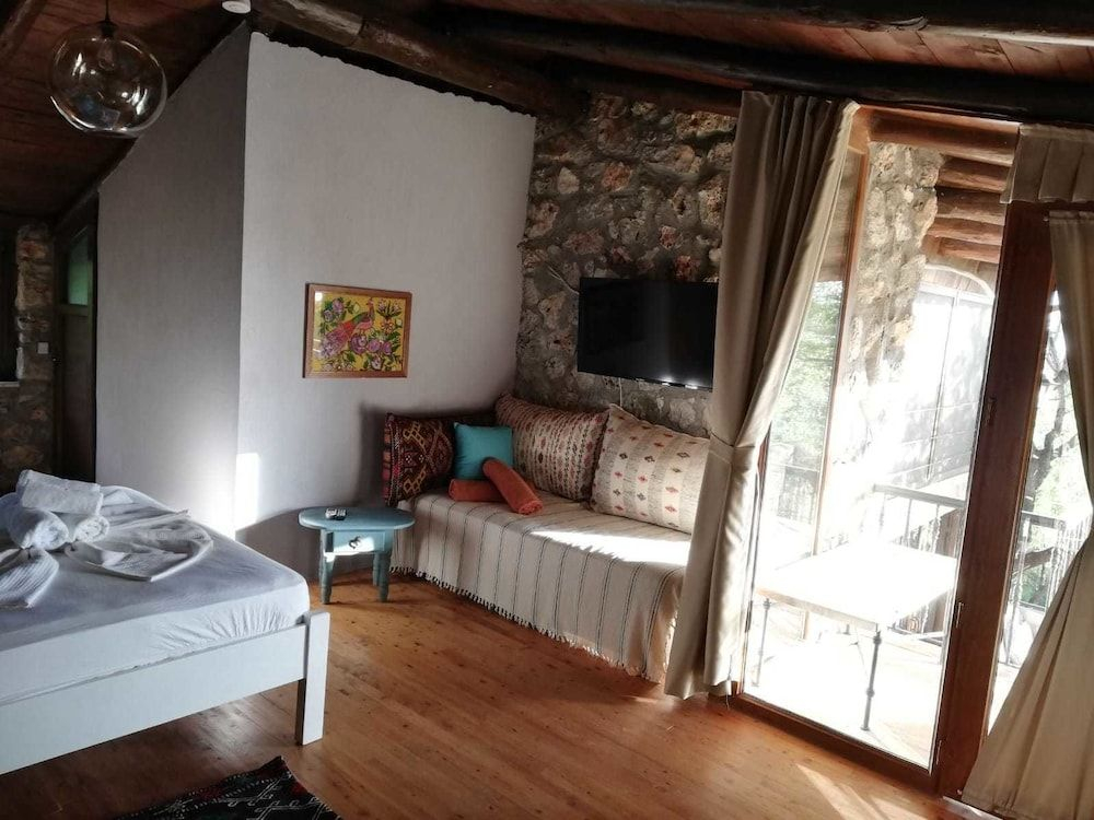 Kale Lodge