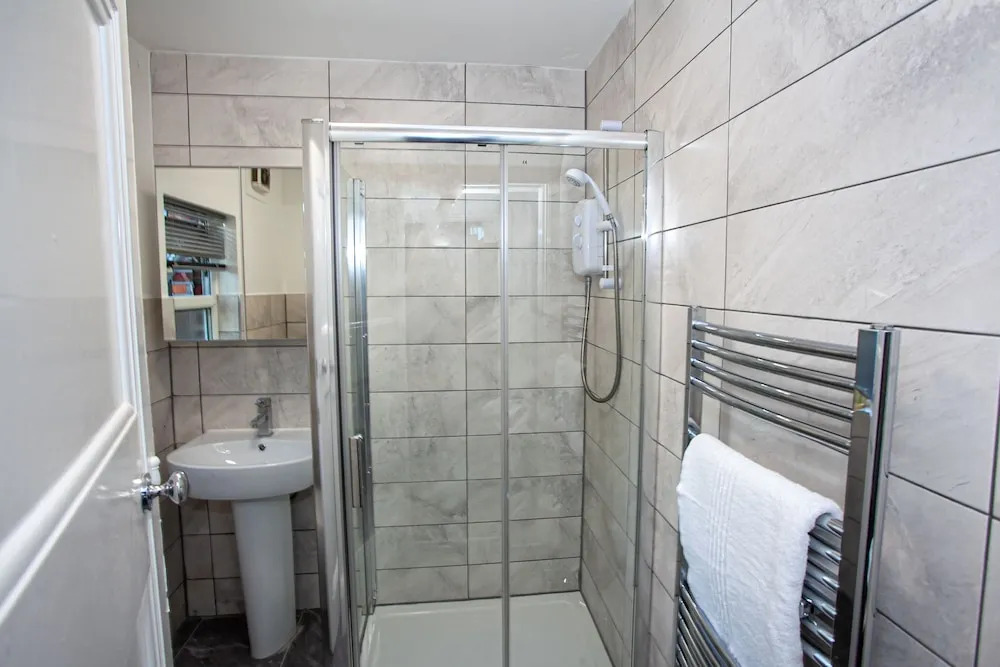 The Manchester Pad - Sleeps 12