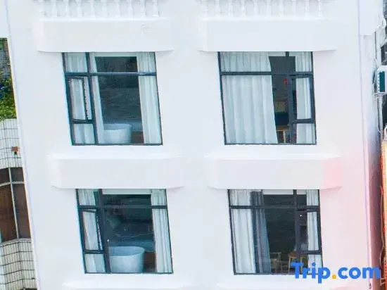 Yixiang Banhai Seaside Homestay (Yangjiang Dongping Branch)
