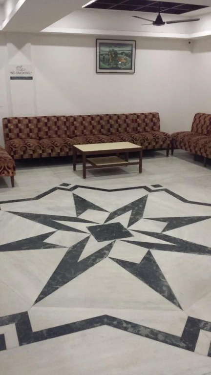 Hotel Radha