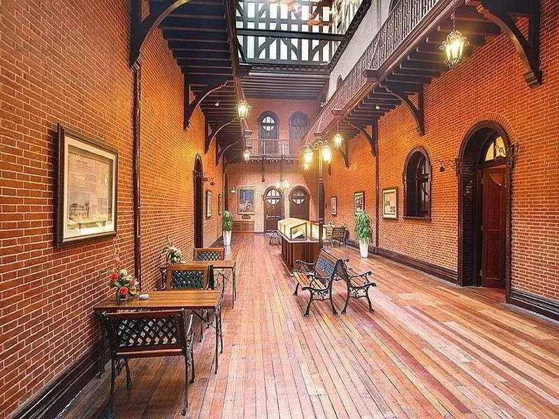 Astor House Hotel
