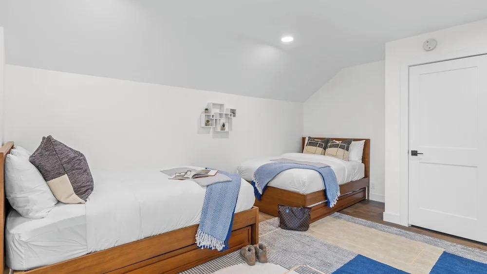 Stylish 3-story Retreat With Hot Tub & Firepit Near Park City High West Hideaway by Avantstay