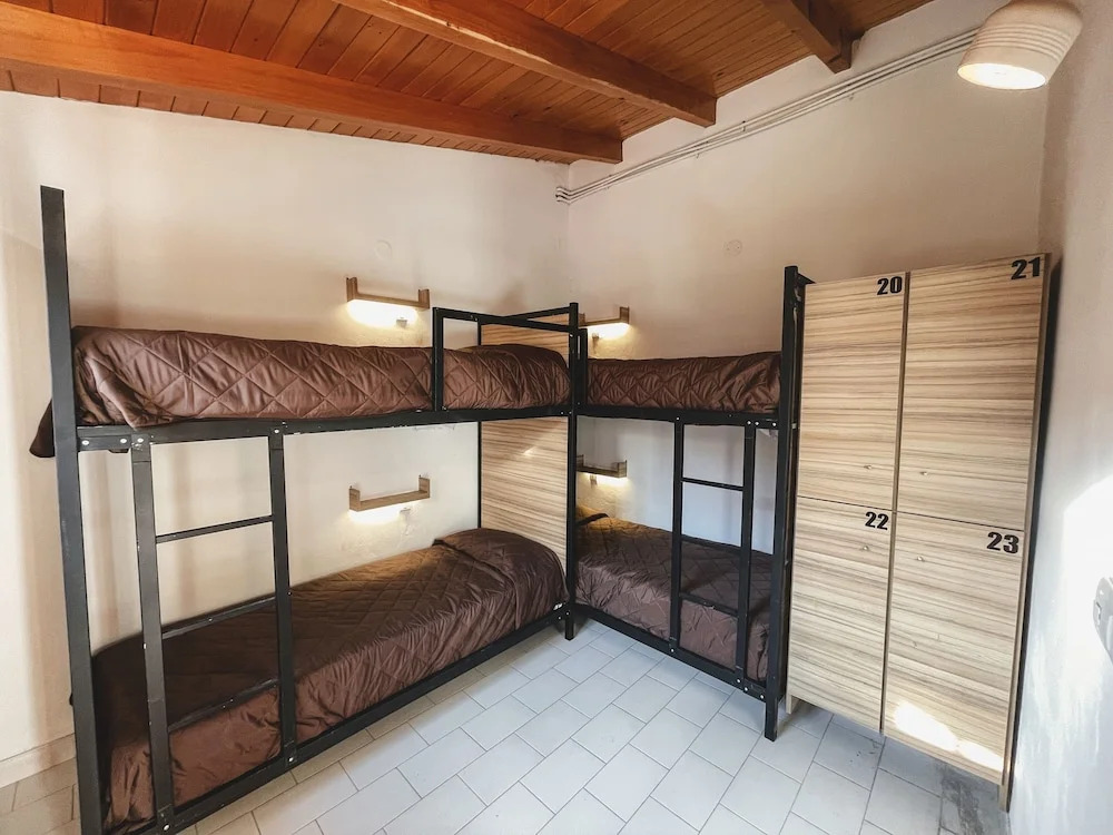 Falucho Hostel