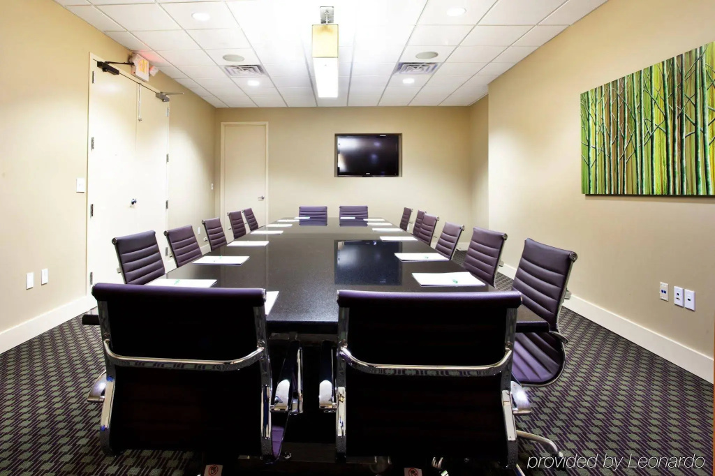 Holiday Inn Metairie New Orleans by IHG