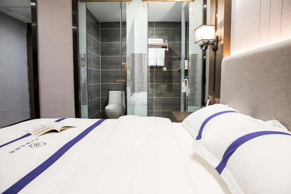Guiyang Jialan Selected Hotel