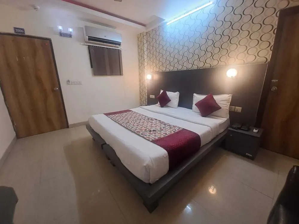 Hotel Diamond Airport