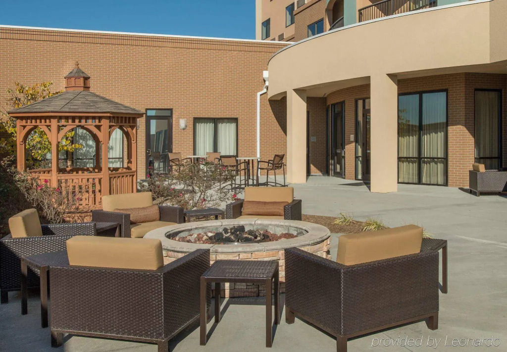 Courtyard Charlotte Concord