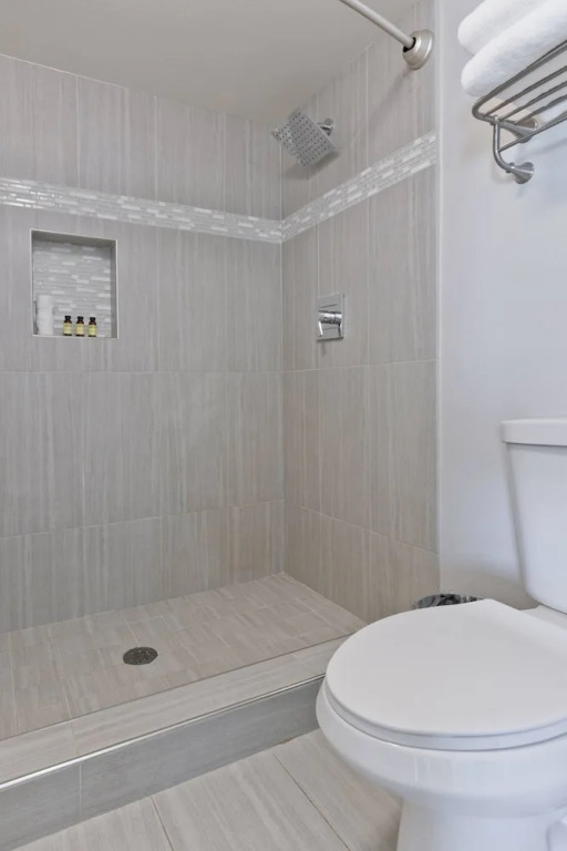 Modern Home w Private Pool Spa Pets Welcome