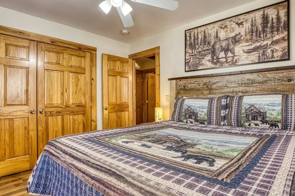 Greenbrier Woods 2 Bedroom Cabin