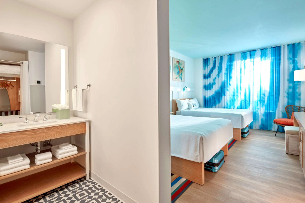 Universals Endless Summer Resort - Surfside Inn and Suites