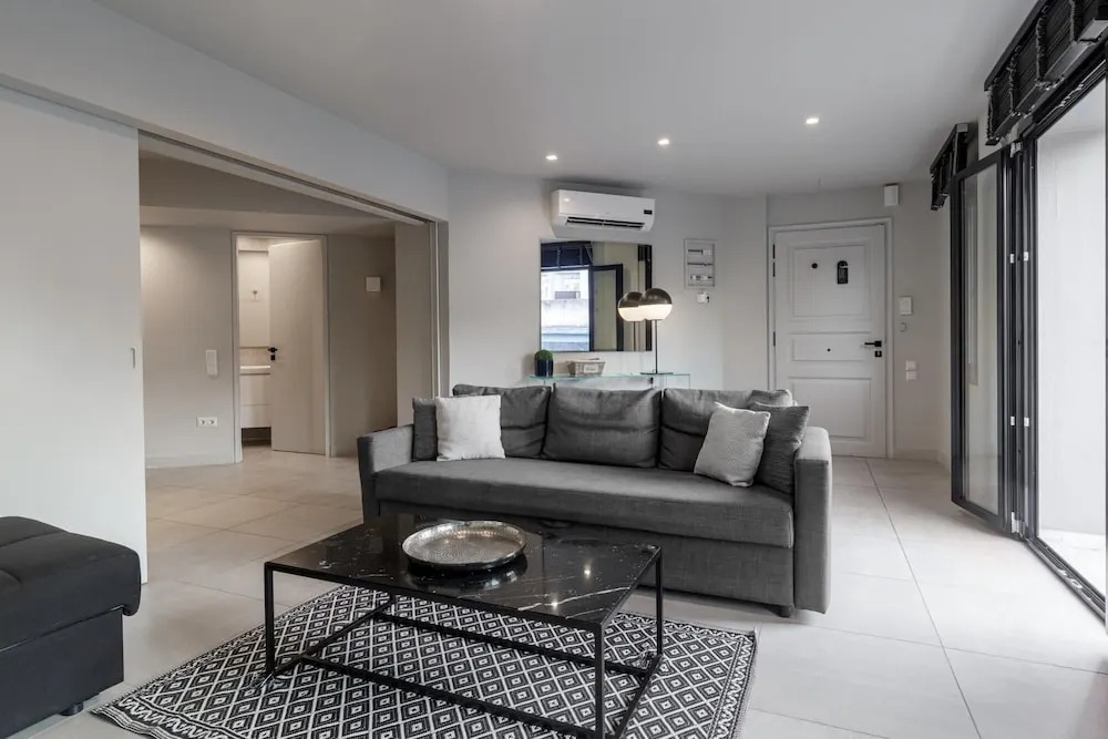 Fantastic Central Athens Suite With Rooftop Deck