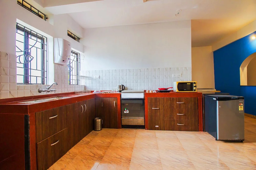 OYO 16094 Home Luxury 2BHK Club Cubana