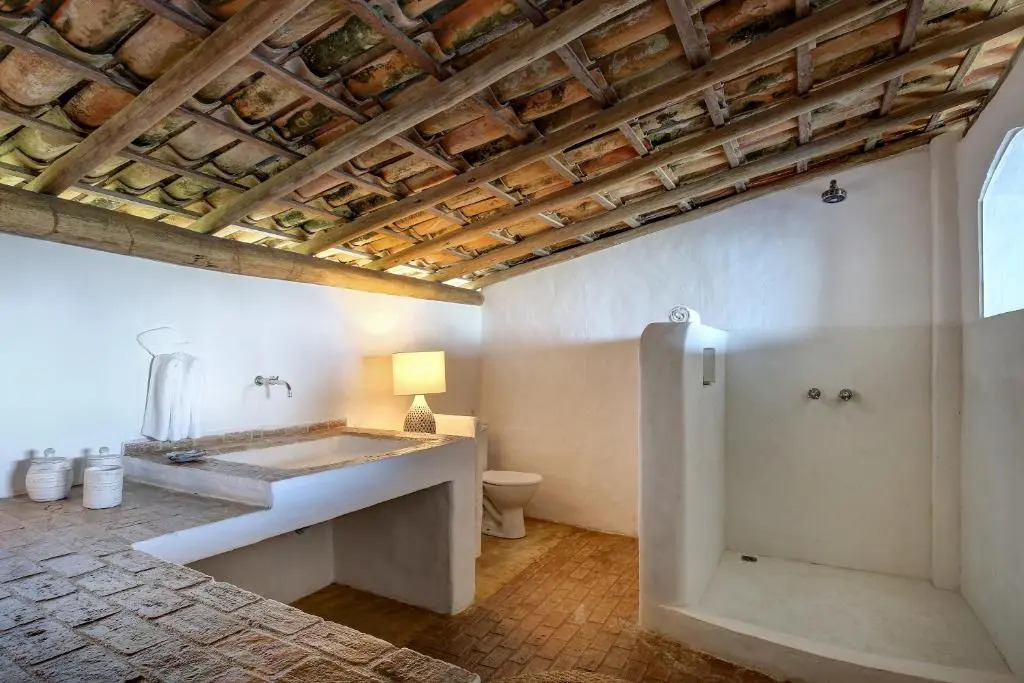 Hotel Calá & Divino