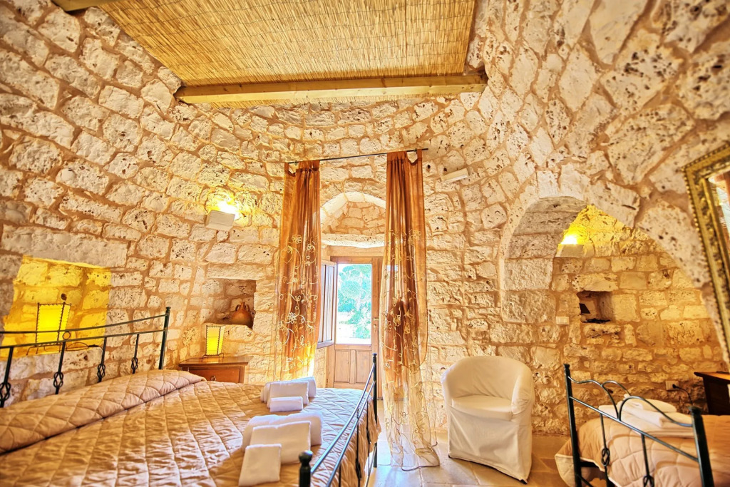 Trullo Santo Stefano by PosarelliVillas