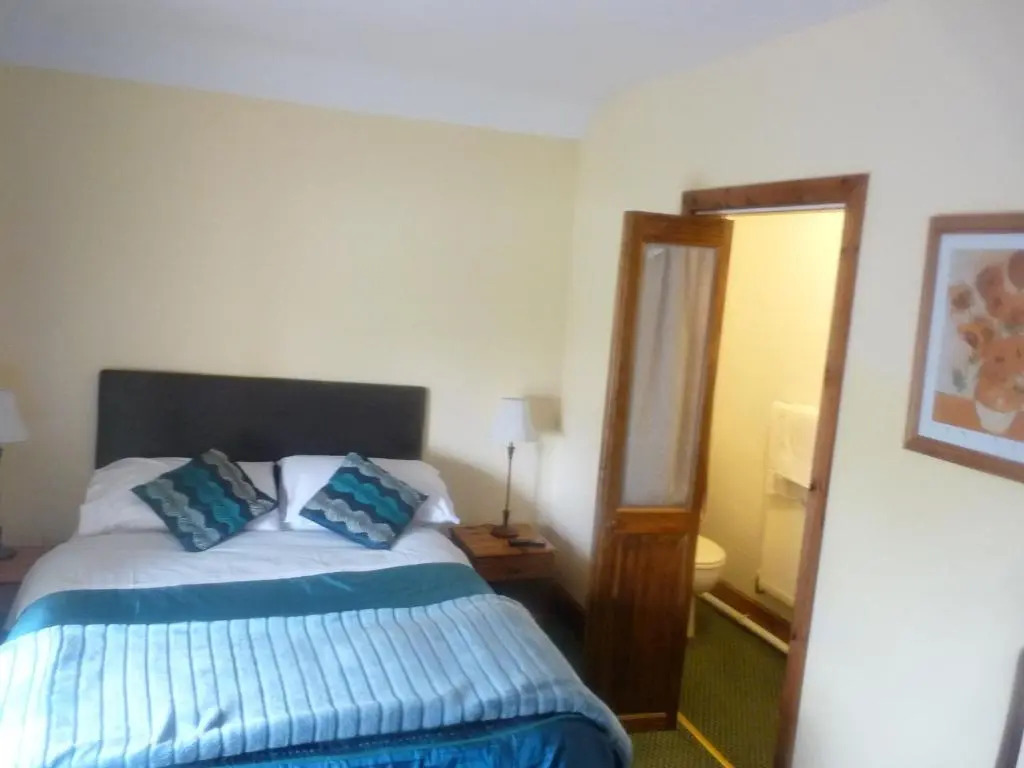 Oakenholt Farm Bed and Breakfast
