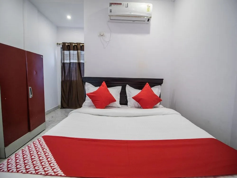 OYO 13251 Hotel Three Castles Deluxe