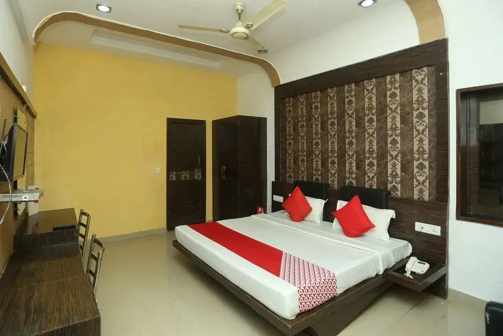 Oyo 18746 Shree Inn