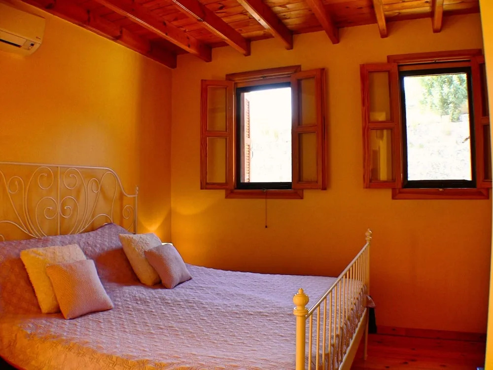 House in the Medieval City With Outdoor Patio, Free Wi-fi