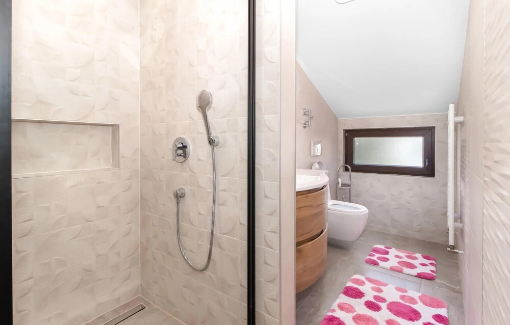 Nice Apartment in Crikvenica With Wifi and 2 Bedrooms