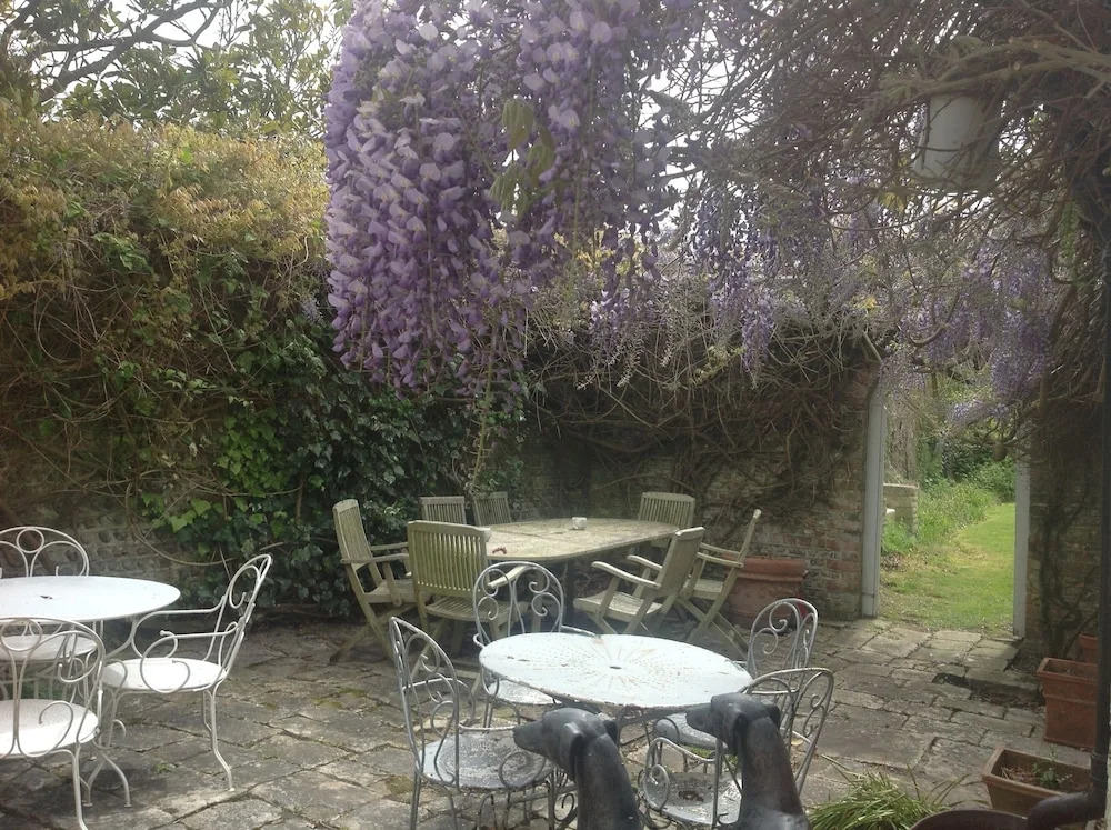 Bolt Hole Earnley