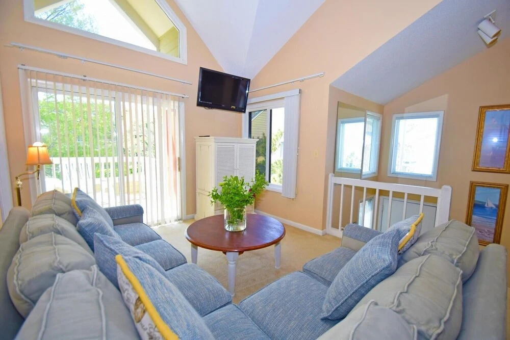 Seascape-heron Harbour 206-18 1 Bedroom Townhouse by Redawning