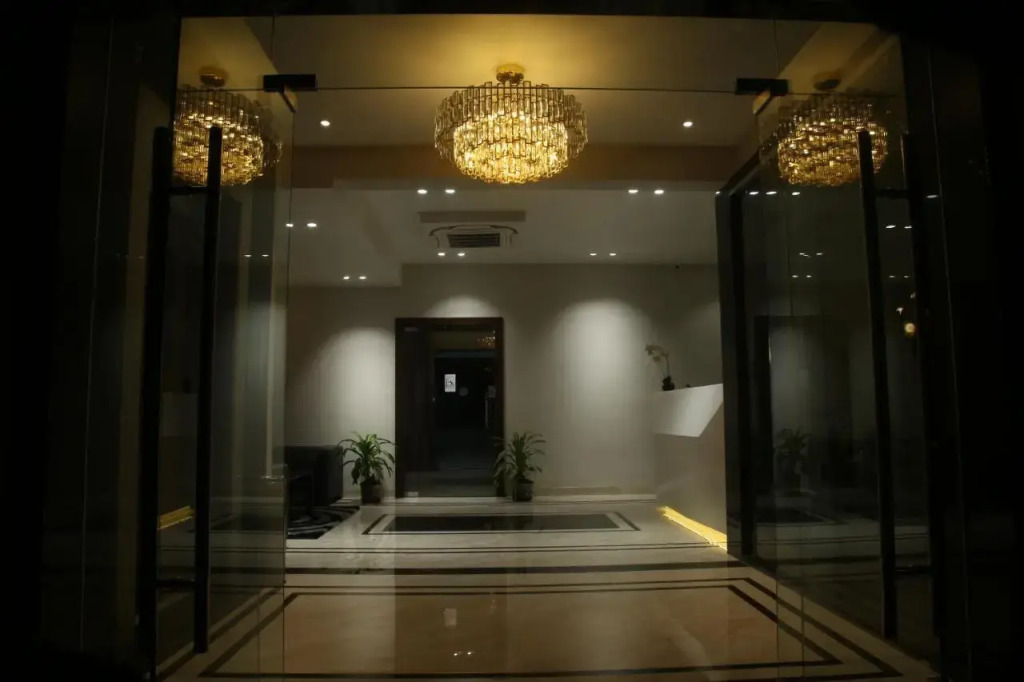 PARK IRIS HOTELS, Bharathi Nagar