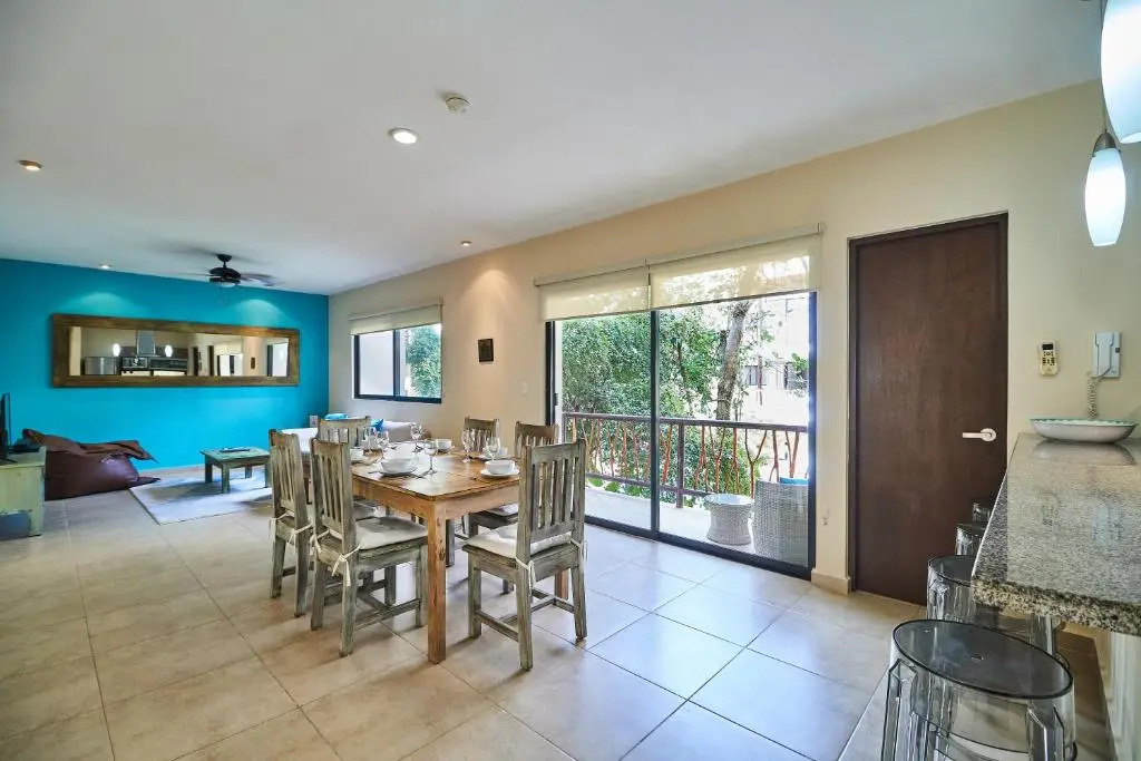 2 BD apartment in popular condominium-190MBPS WIFI
