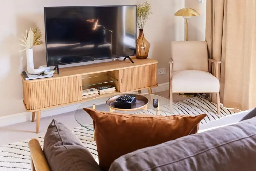 The Sussex Way Studio - Pleasing 1bdr Flat With Balcony