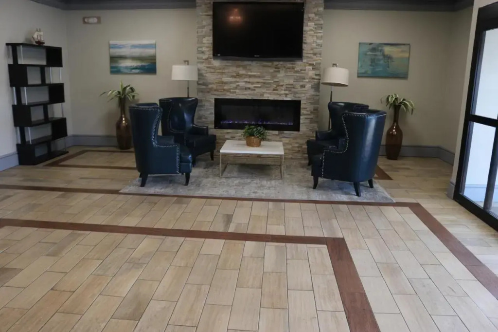 Ramada - Bradley Airport