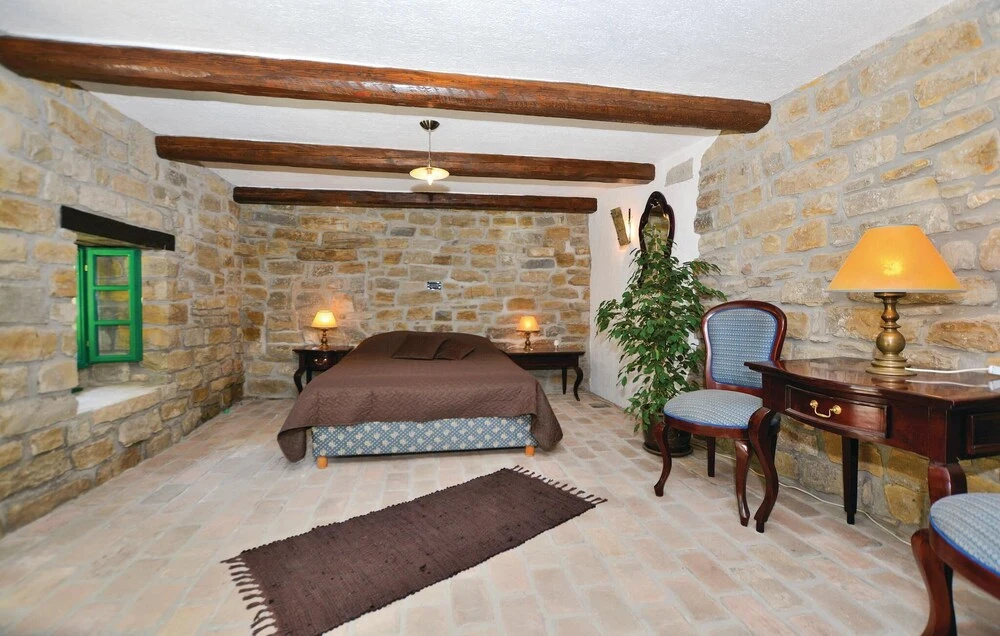 2 Bedroom Cozy Home In Smarje