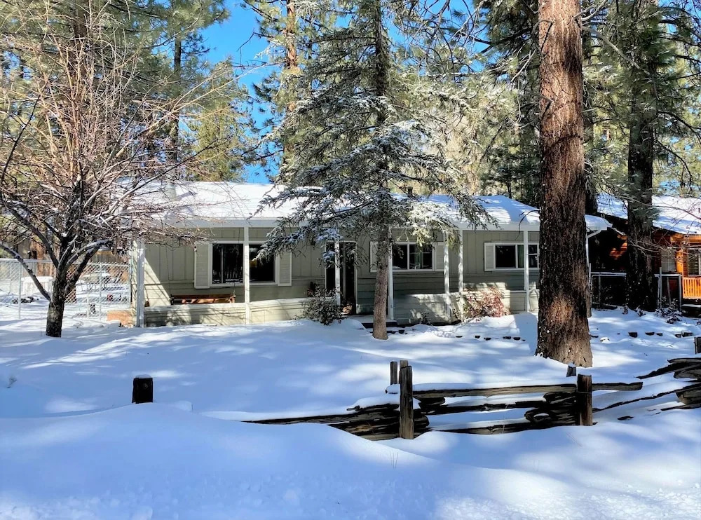 Summit Bearadise - Newly Remodeled And Minutes From Snow Summit Resort! 3 Bedroom Home