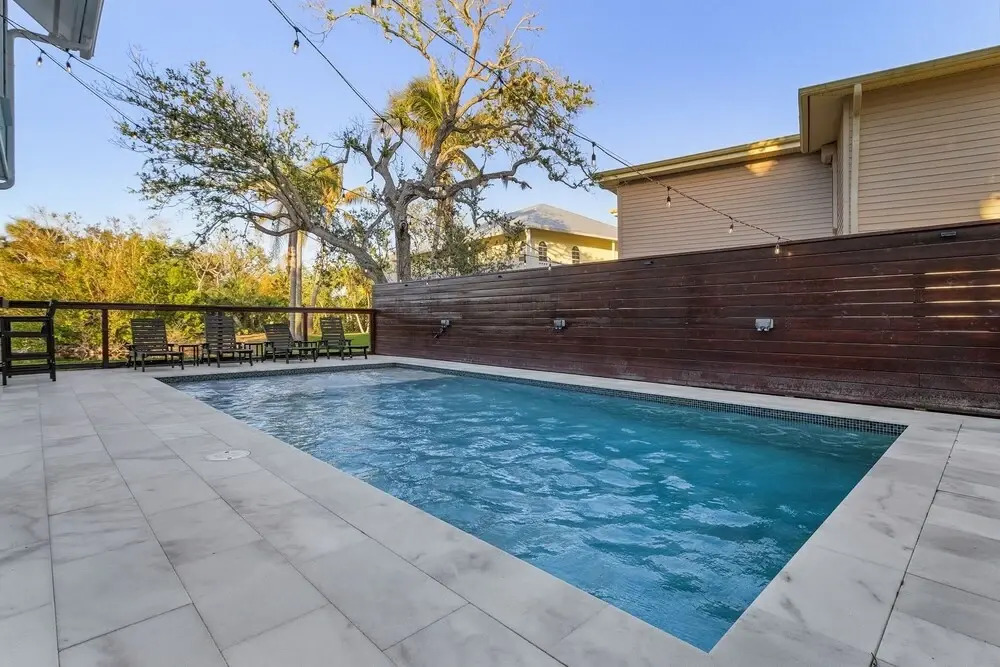 245 Nature View Ct Upper 3 Bedroom Home
