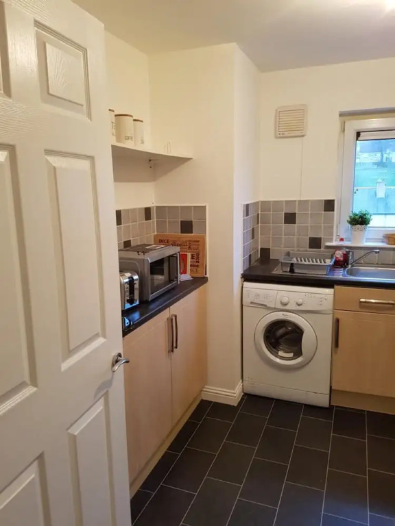 Bathgate Contractor and Business Apartment
