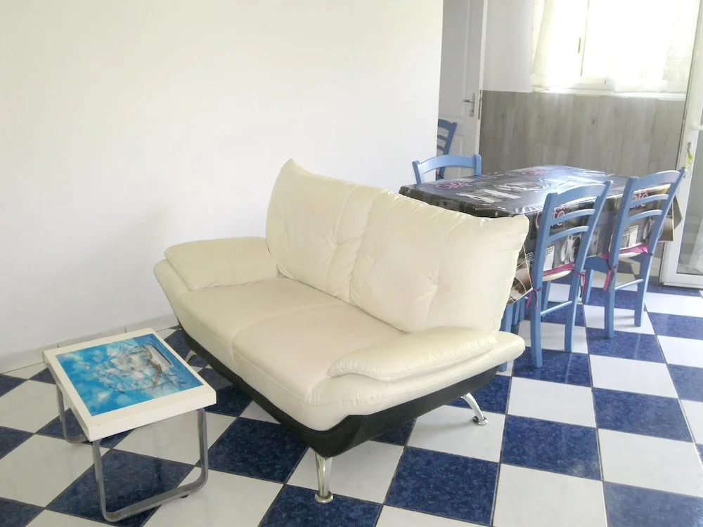 House With 2 Bedrooms in Saint Pierre, With Wonderful Mountain View, E