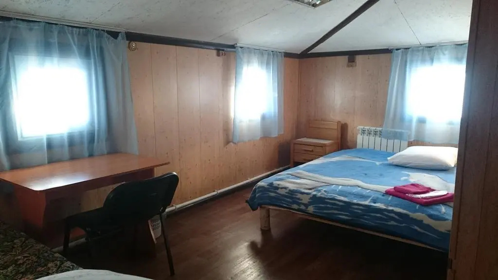 Bast Basket, hostel