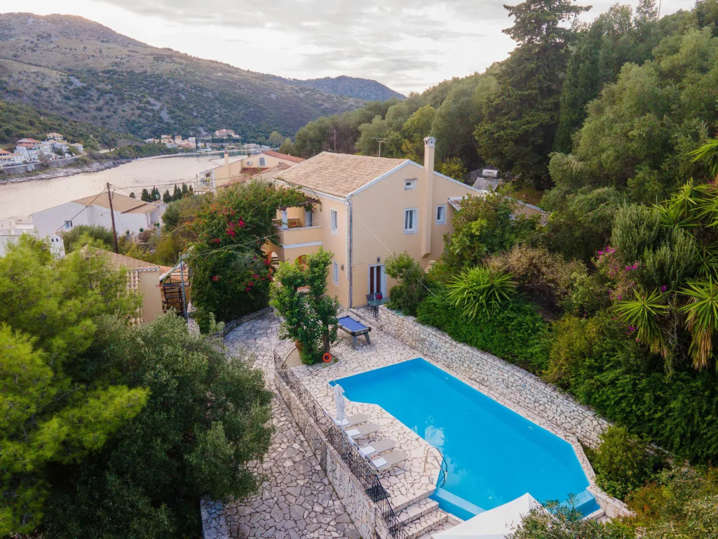 Loadstar Villas