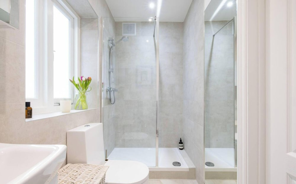 Victorian Blush 1BR Near Portobello Notting Hill