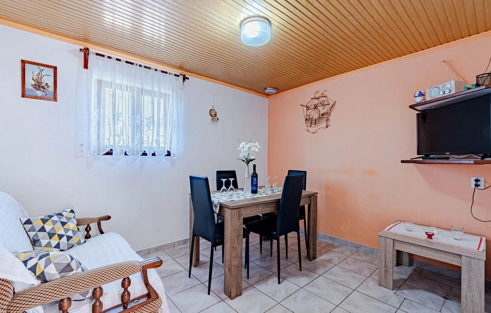 Awesome Home in Vela Luka With Wifi and 2 Bedrooms