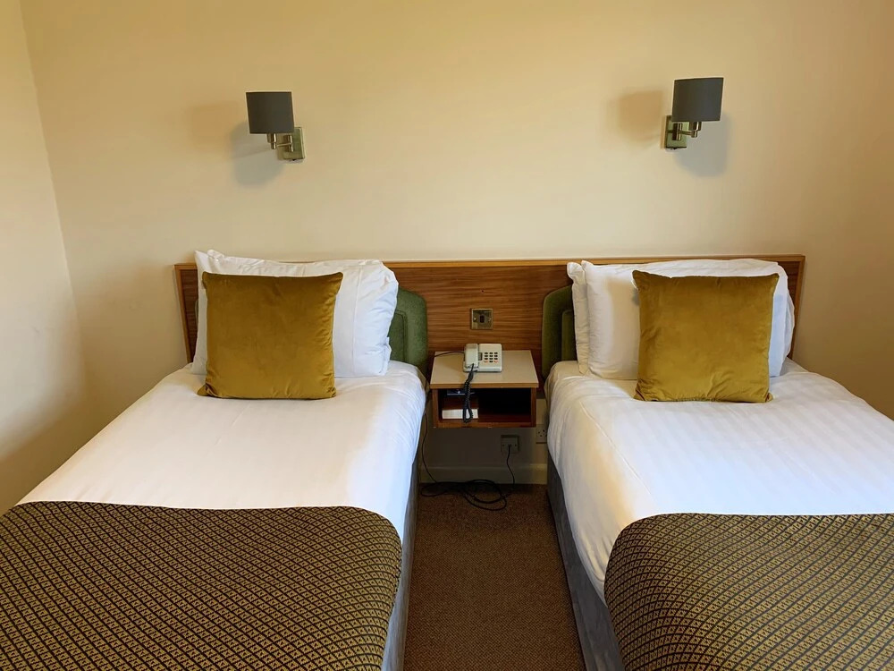 Hunters Lodge Hotel