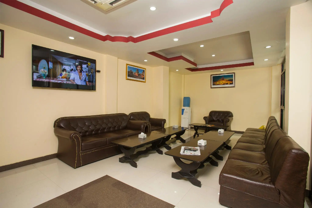 OYO 156 Hotel Sweet Town